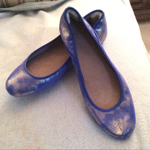 UGG Shoes - NEW! Uggs Australia Metallic Blue Flats 12M -$185